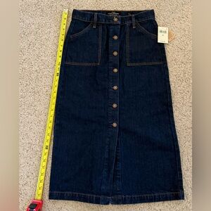NWT lucky brand Women's Dark Blue Denim midi button front Skirt Sz 26